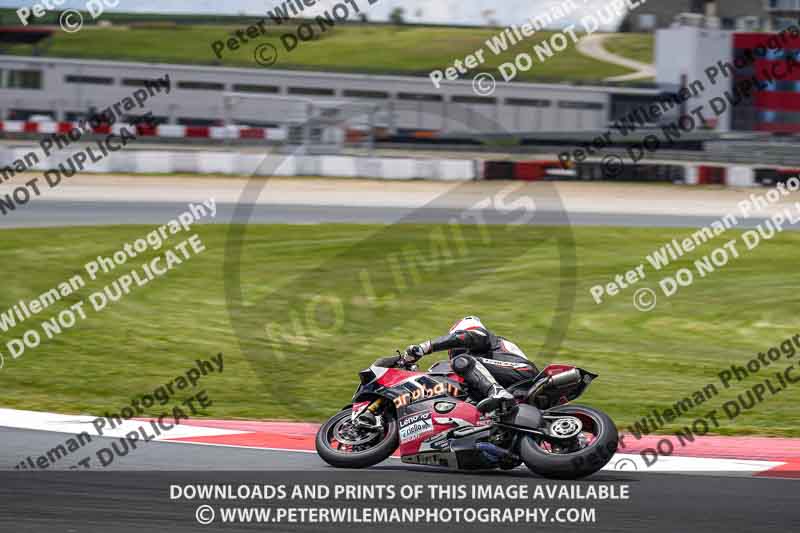 cadwell no limits trackday;cadwell park;cadwell park photographs;cadwell trackday photographs;enduro digital images;event digital images;eventdigitalimages;navarra;no limits trackdays;peter wileman photography;racing digital images;trackday digital images;trackday photos